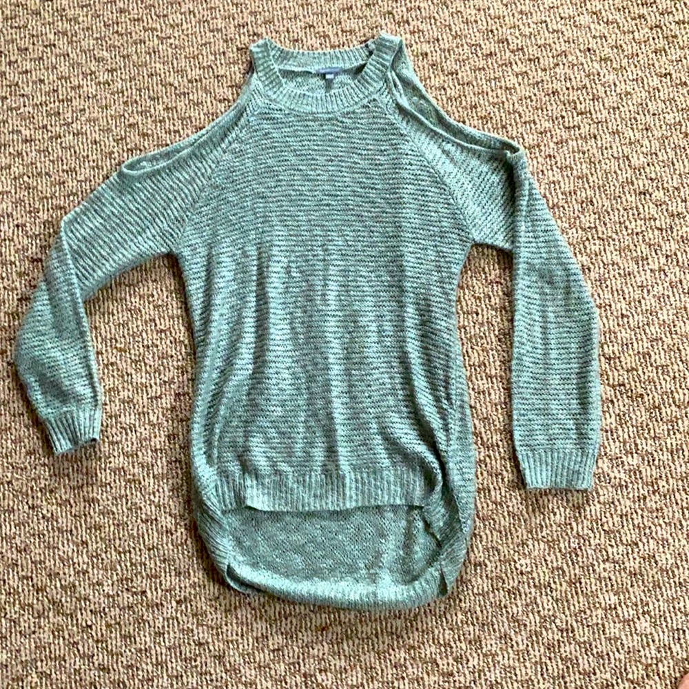 Off the shoulder long sleeve